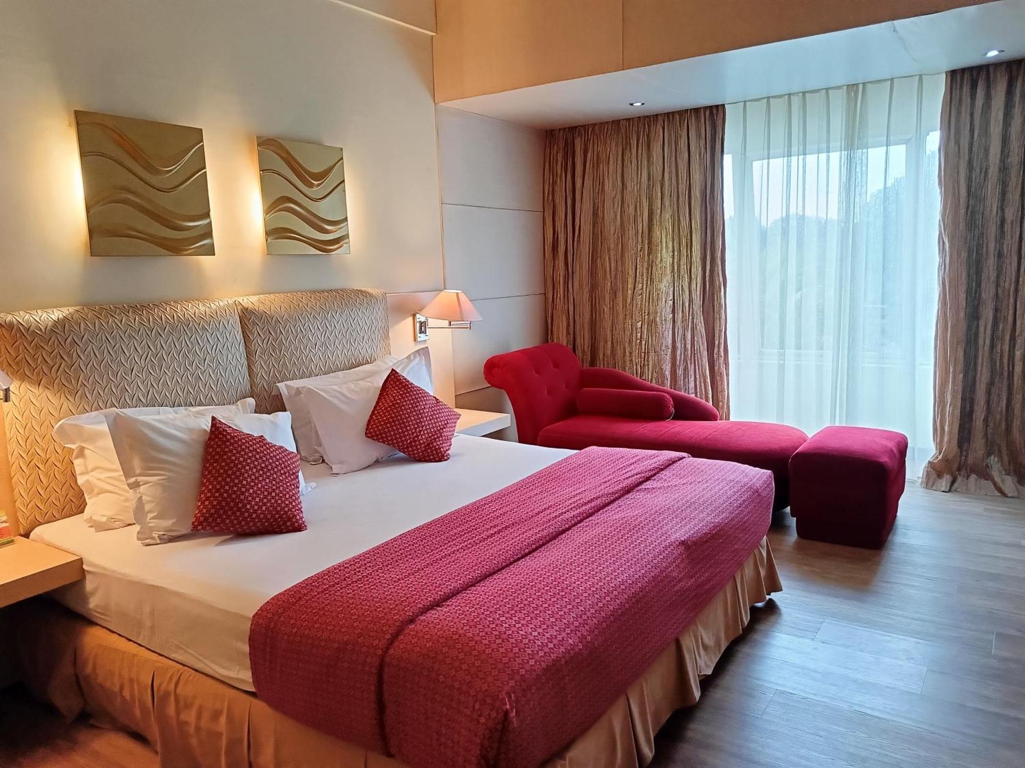 Lux Tychi Hotel 말랑 외부 사진