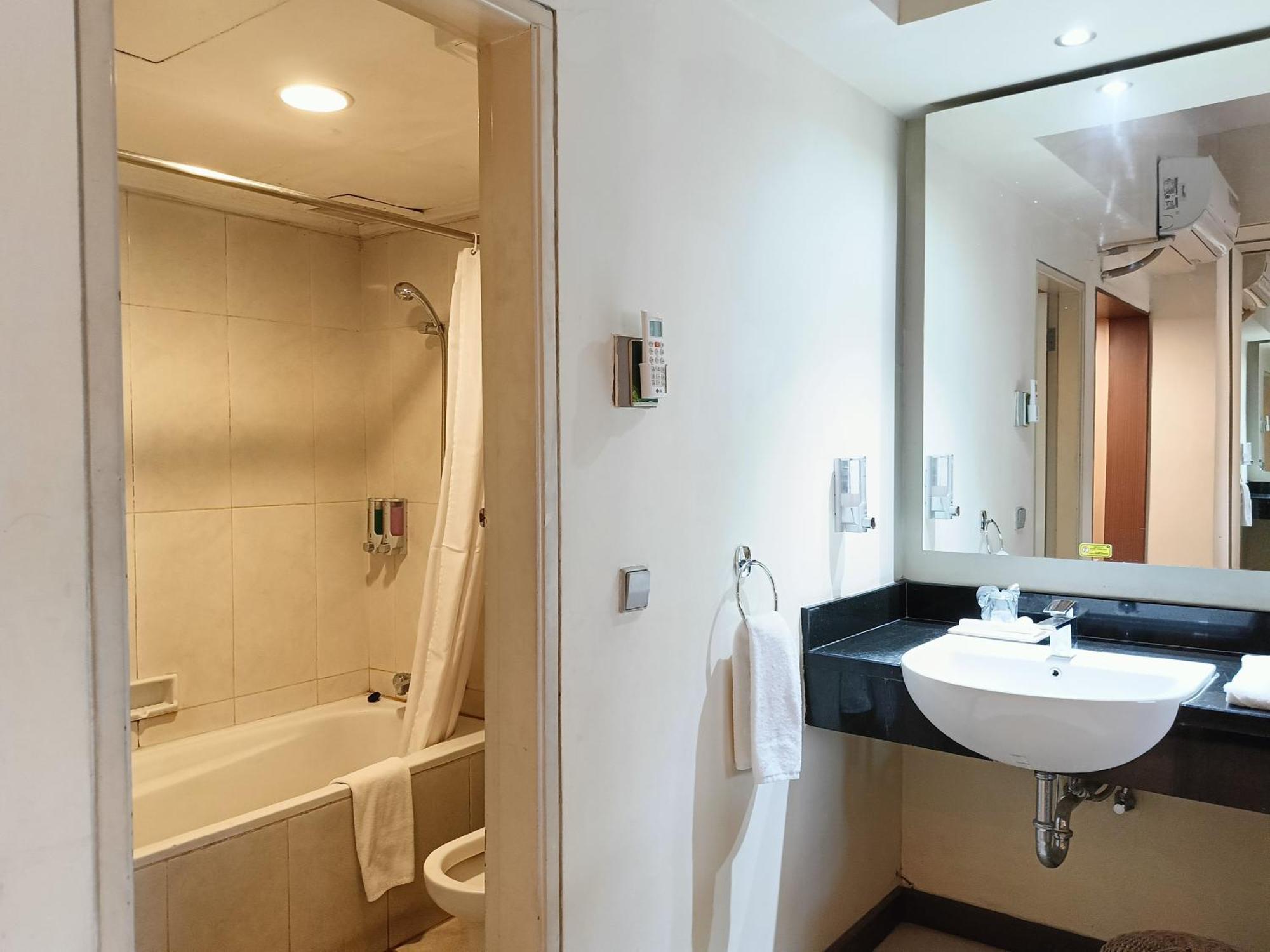 Lux Tychi Hotel 말랑 외부 사진